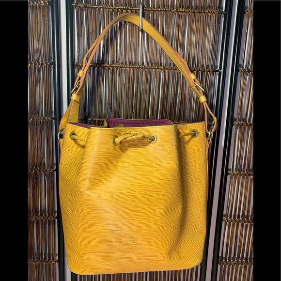 Louis Vuitton Handbags - Louis Vuitton Epi Petit Noe Bag—100% AUTHENTIC
